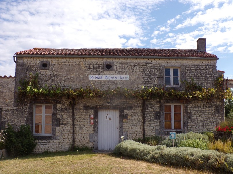 Lignières-Sonneville - La Petite Maison du Lin (19 août 2023)