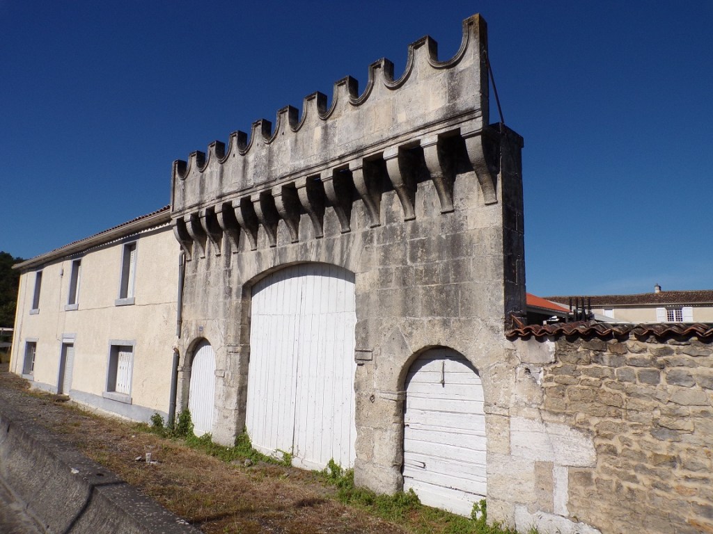 Mainxe – Le manoir au lieu-dit le Bout des Ponts (8 août 2023)