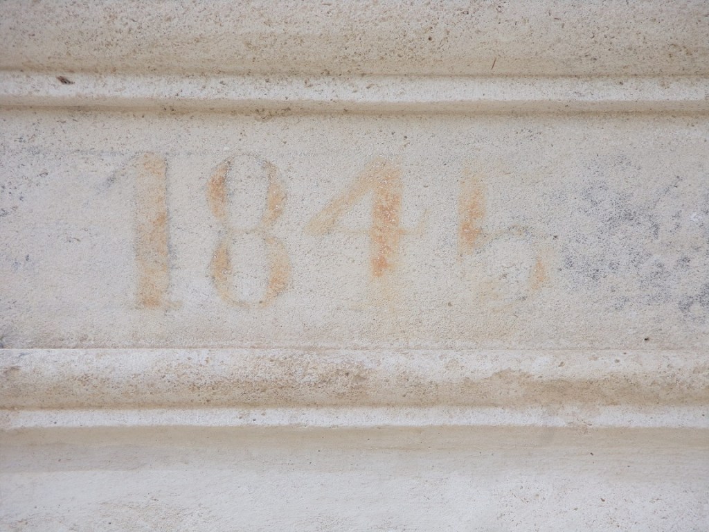 Mainxe – Portail daté '1845 - DL BAULD' (8 août 2023)