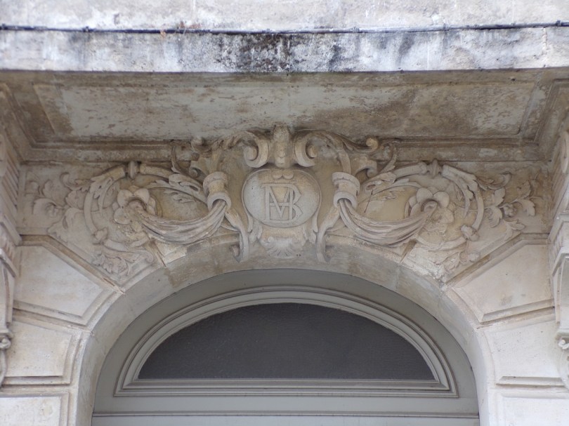 Maison, banque, avenue Victor Hugo (4 août 2023)