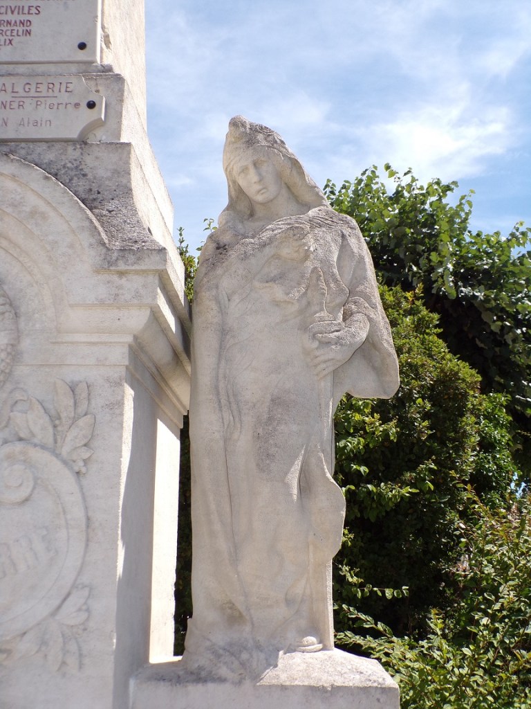 Saint-Même les Carrières – Le monument aux morts (8 août 2023)