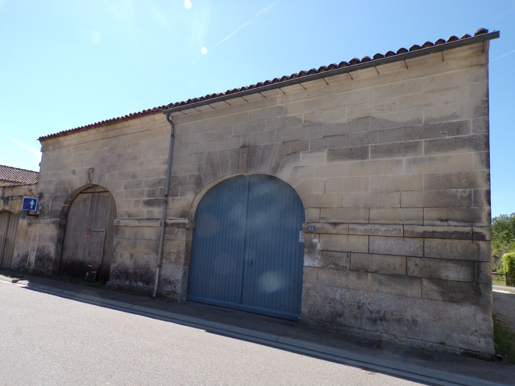 Saint-Même-les-Carrières - Portail daté '1899' (8 août 2023)