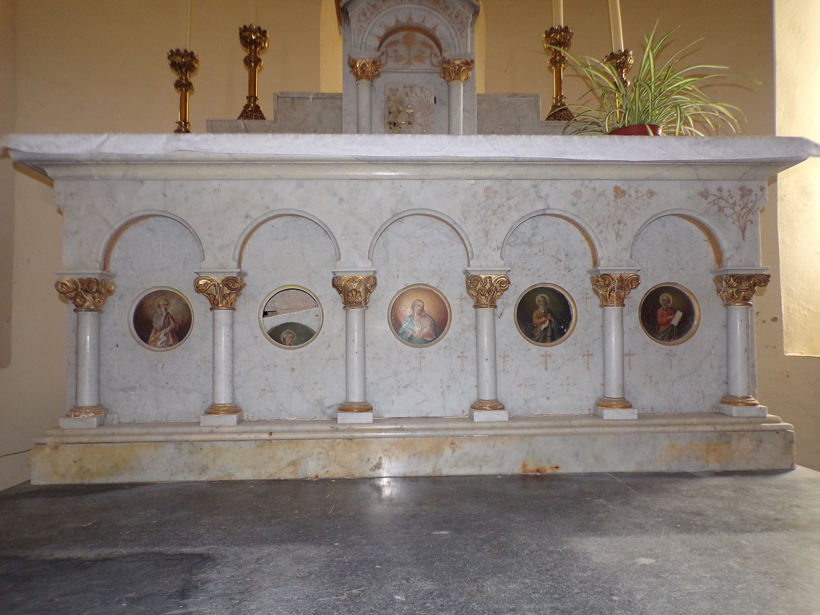 Burie – L’église Saint-Léger – L’autel de l'abside (2 septembre 2023)