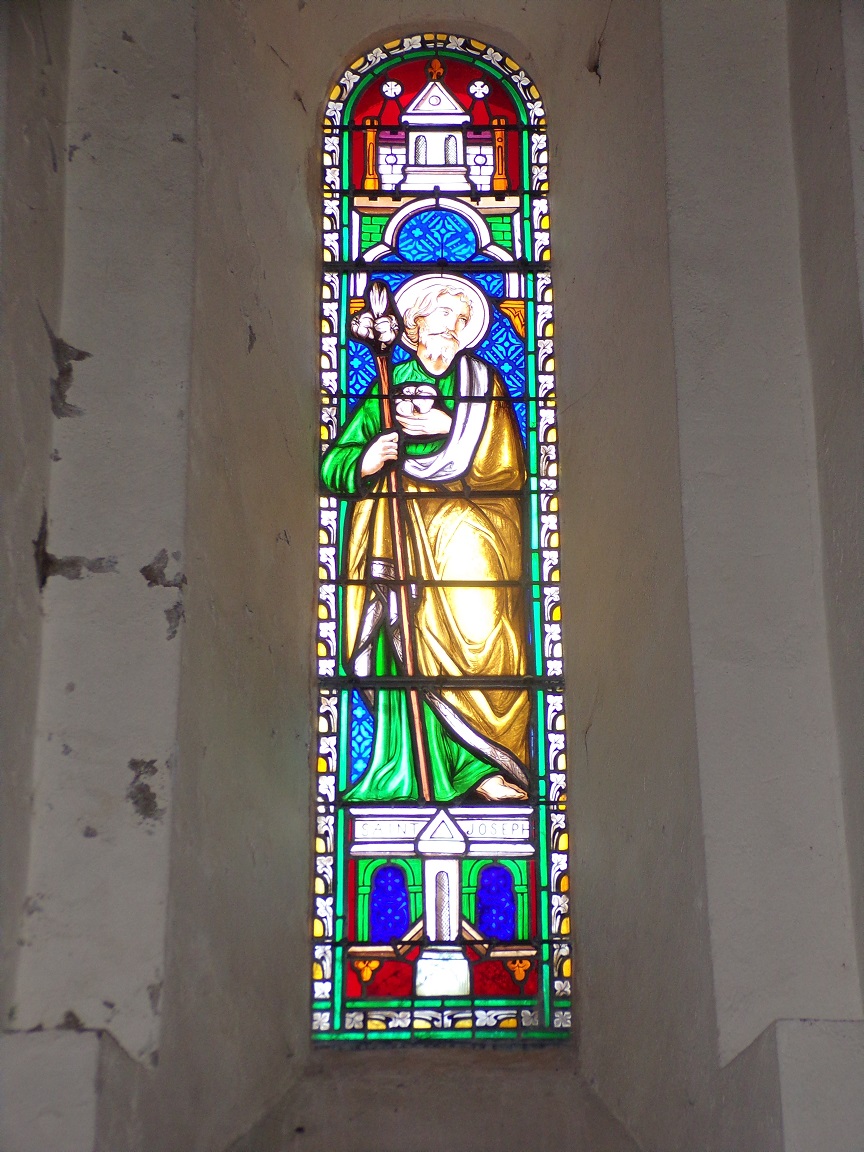 Burie – L’église Saint-Léger – Le vitrail ‘Saint Joseph’ (2 septembre 2023)