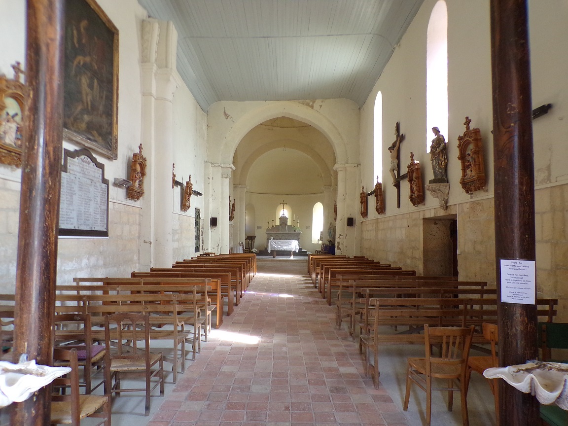 Burie – L’église Saint-Léger – Vue de l’entrée (2 septembre 2023)