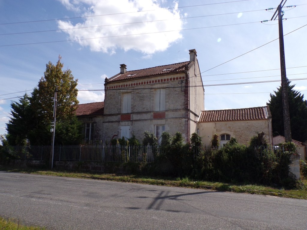 Saint-Sulpice-de-Cognac - Ancienne école mixte (2 septembre 2023)