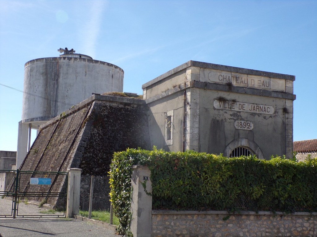 Château d'eau - Jarnac - avenue du Général Leclerc (1 octobre 2023)