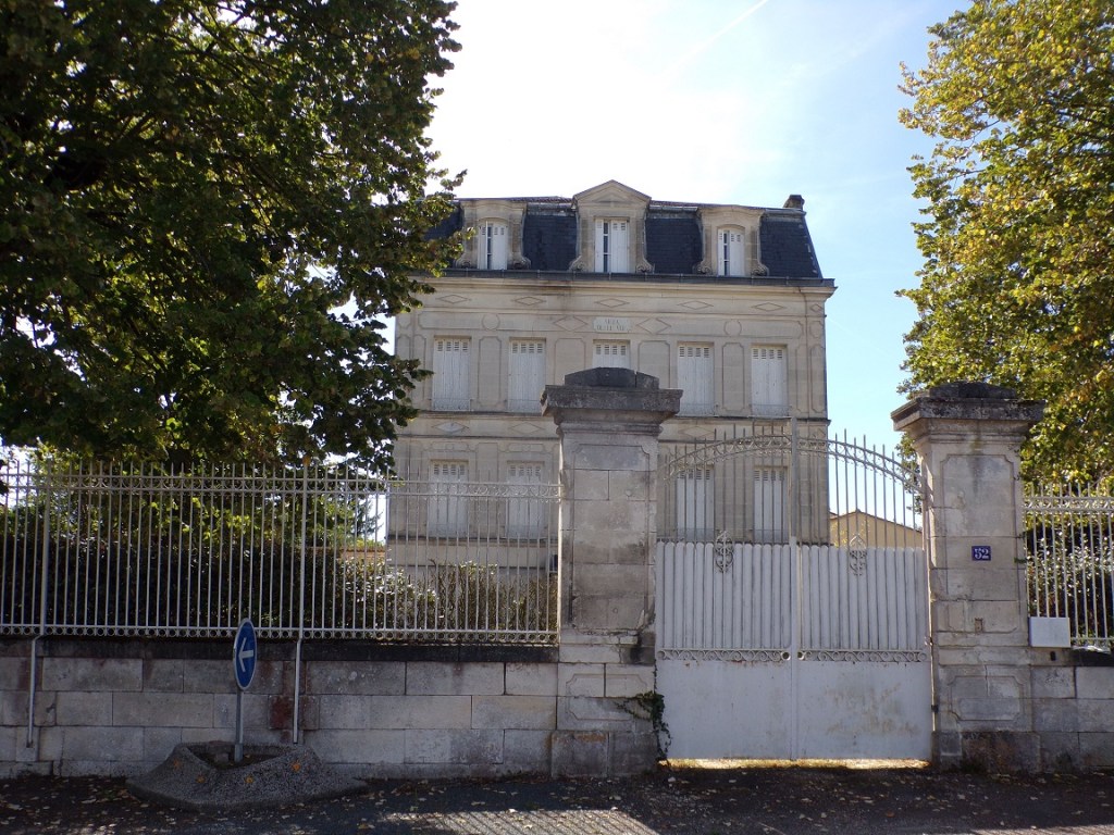 Hôtel - Jarnac - avenue du Général Leclerc (1 octobre 2023)