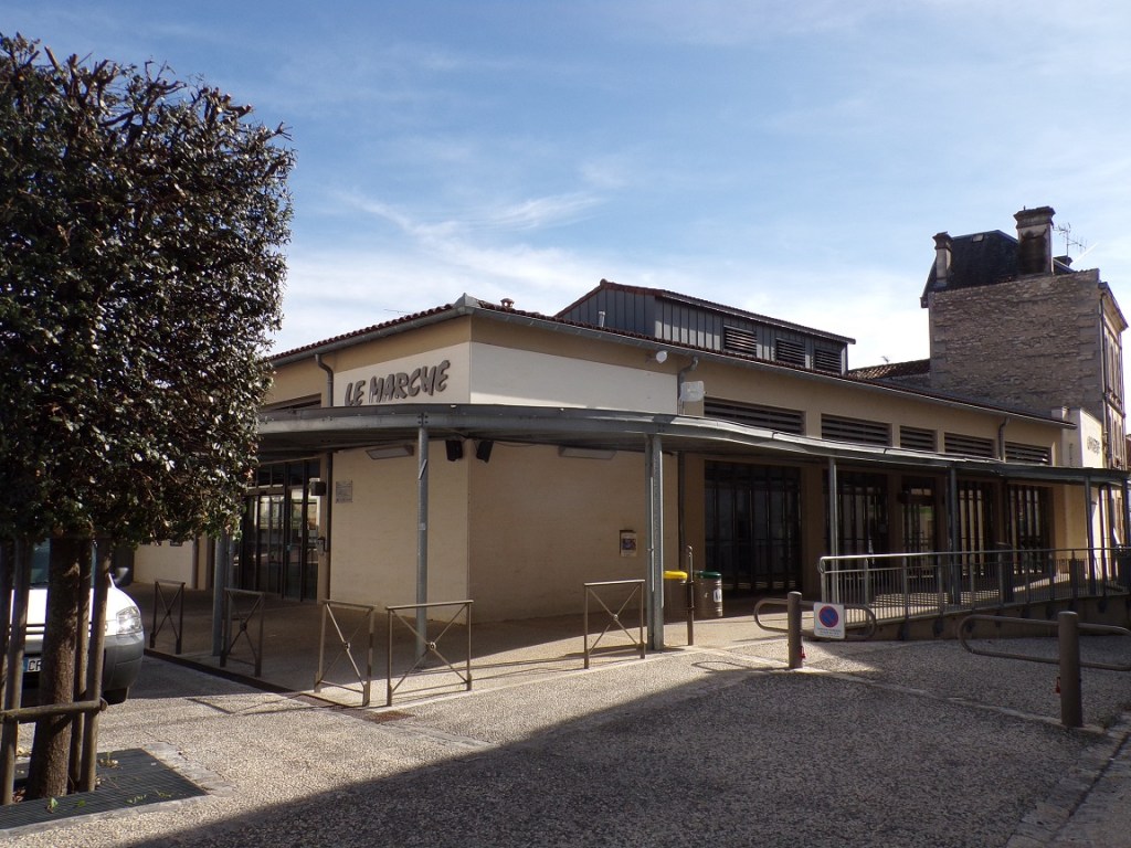 Jarnac – Halle - rue Anatole France (4 octobre 2023)