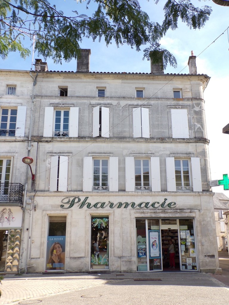 Jarnac – Hôtel - place Aristide Briand (4 octobre 2023)
