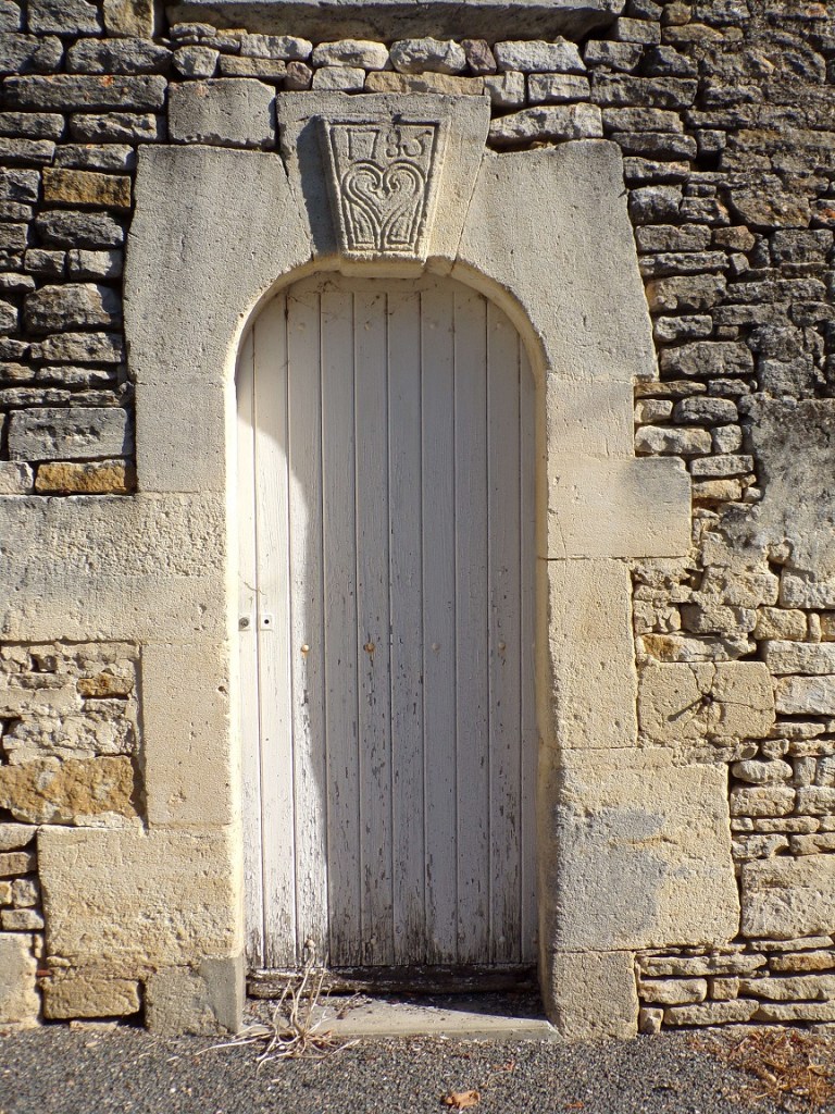 Mesnac - Maison derrière l'église (16 septembre 2018)