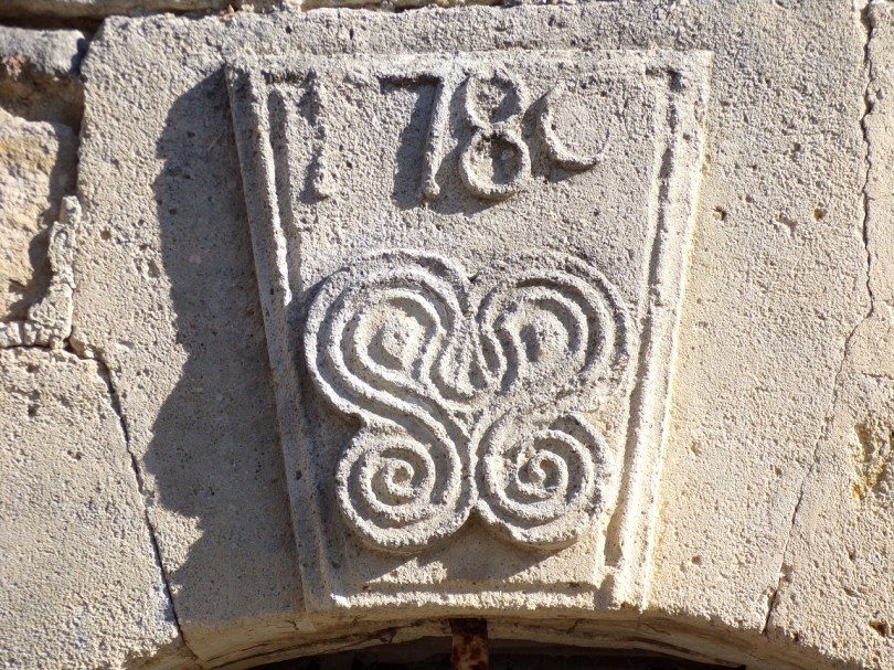 Mesnac - Maison derrière l'église (16 septembre 2018)