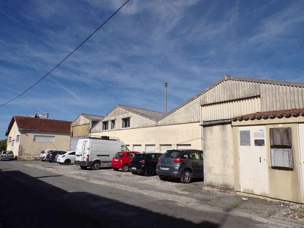 Usine d'emballage et conditionnement Bouffenie - Jarnac - rue des Moines (1 octobre 2023)