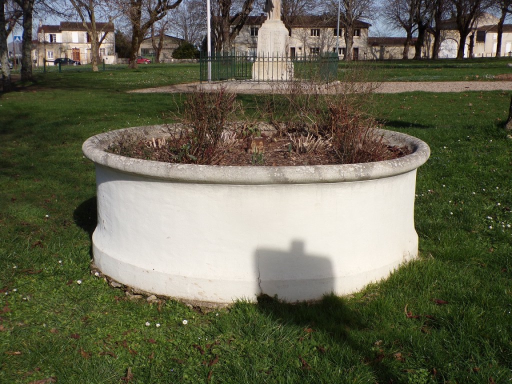 Cherves-Richemont – Le bassin place du Champ de Foire (14 février 2024)