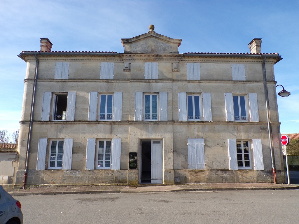 Cherves-Richemont - L'ancienne gendarmerie (14 février 2024)