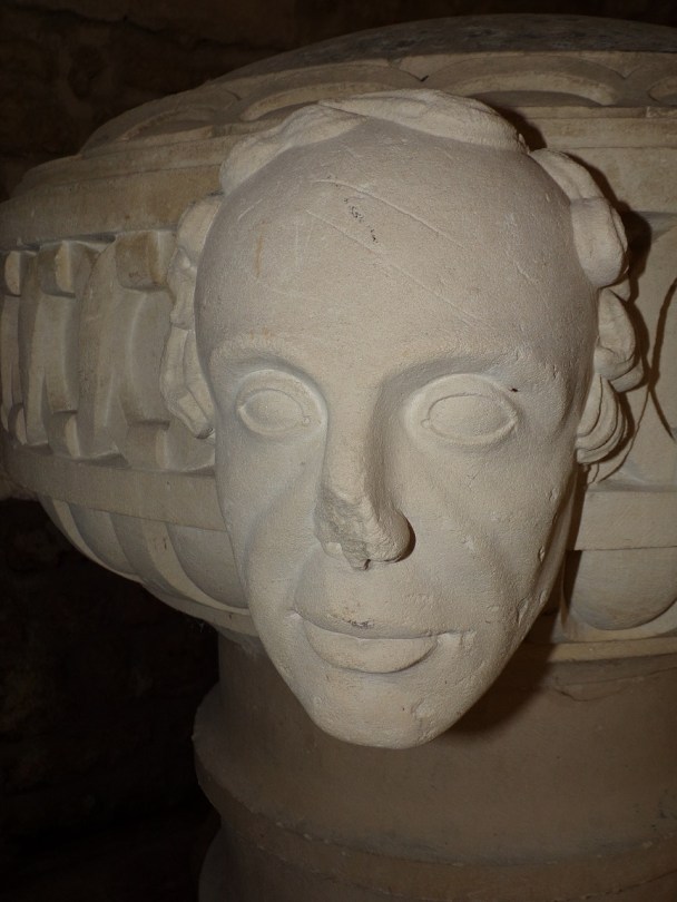 Dompierre-sur Charente – L’église Saint-Blaise – Fonts baptismaux (17 février 2027)