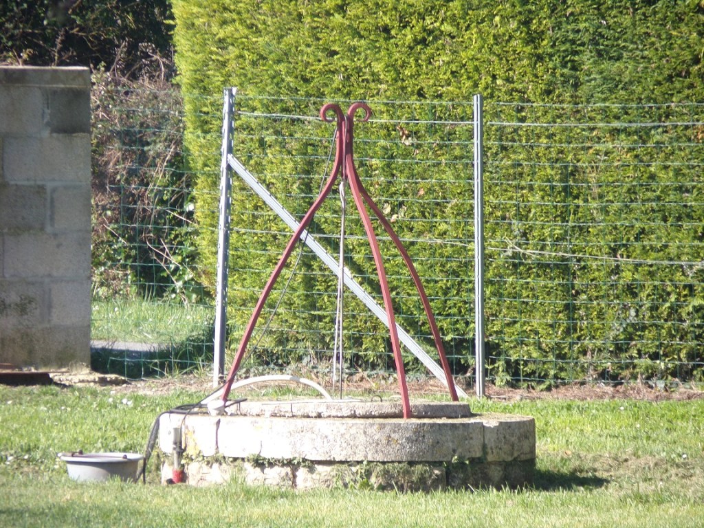 Migron - L'ancienne gare - Le puits (19 mars 2024)