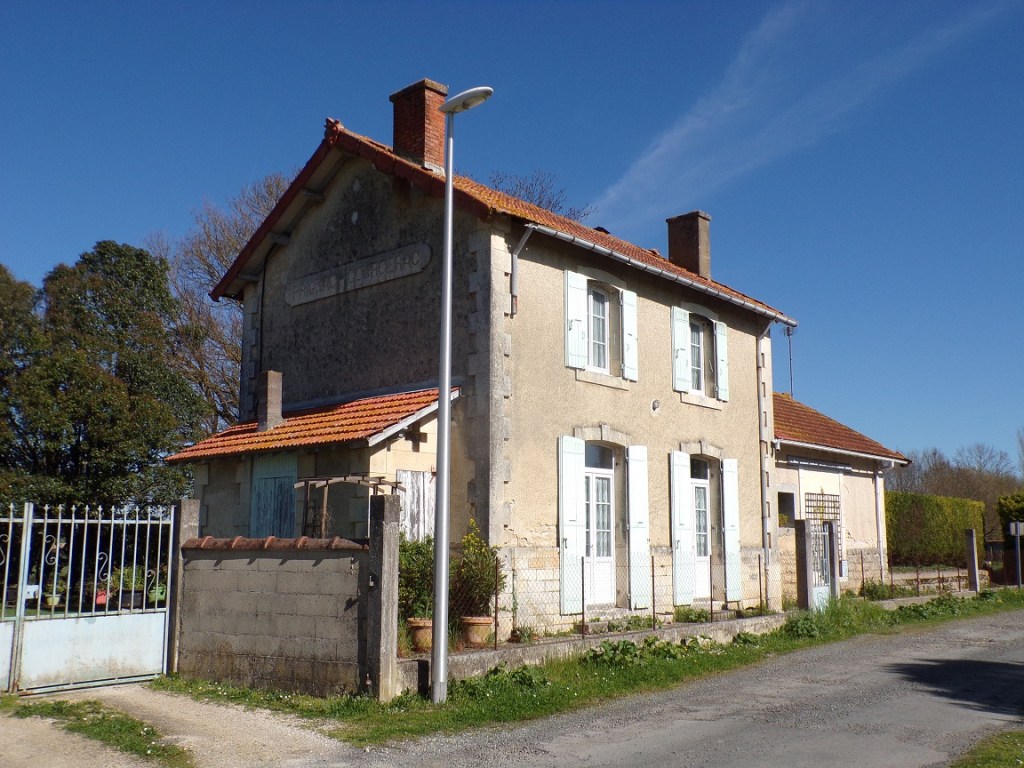 Prignac - Gare Prignac-Courcerac (19 mars 2024)