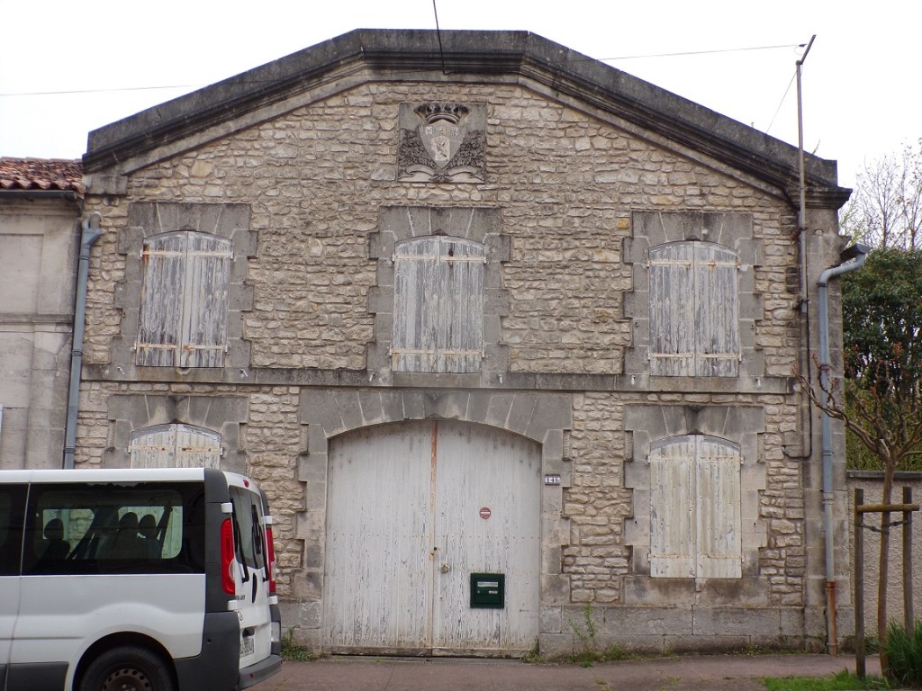 Jarnac - rue Jacques Moreau, 14 bis - Chais cognac Merlin (6 avril 2024)