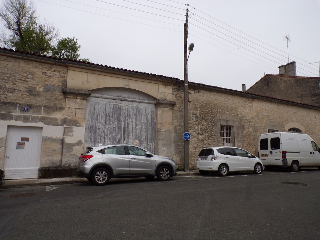 Jarnac - rue Maurice Laporte-Bisquit - Maison vécut Boujut (6 avril 2024)