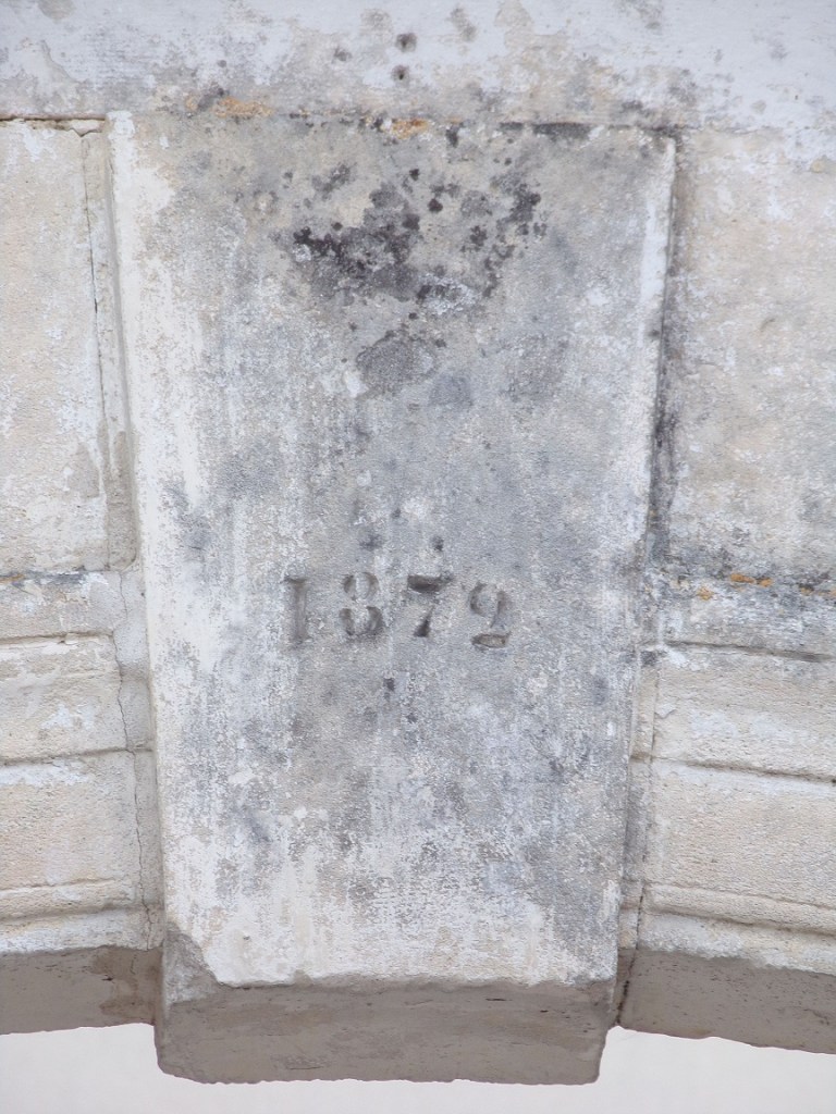 Luchac – 10 route de Cognac – Porche daté ‘1872’ (23 avril 2024)