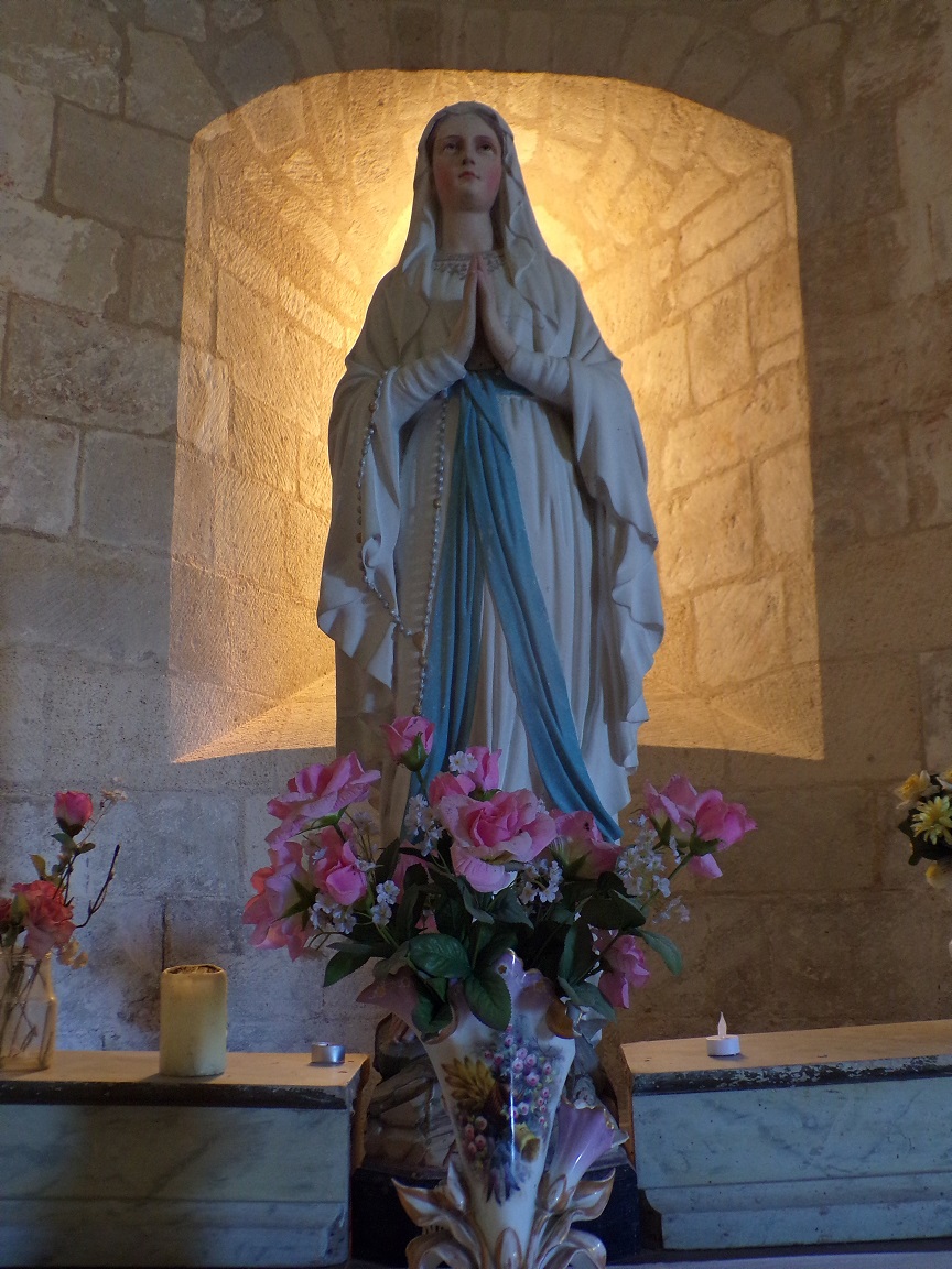 Matha – L’église Saint-Pierre de Marestay – La chapelle ‘Notre Dame de Lourdes’ (21 avril 2024)
