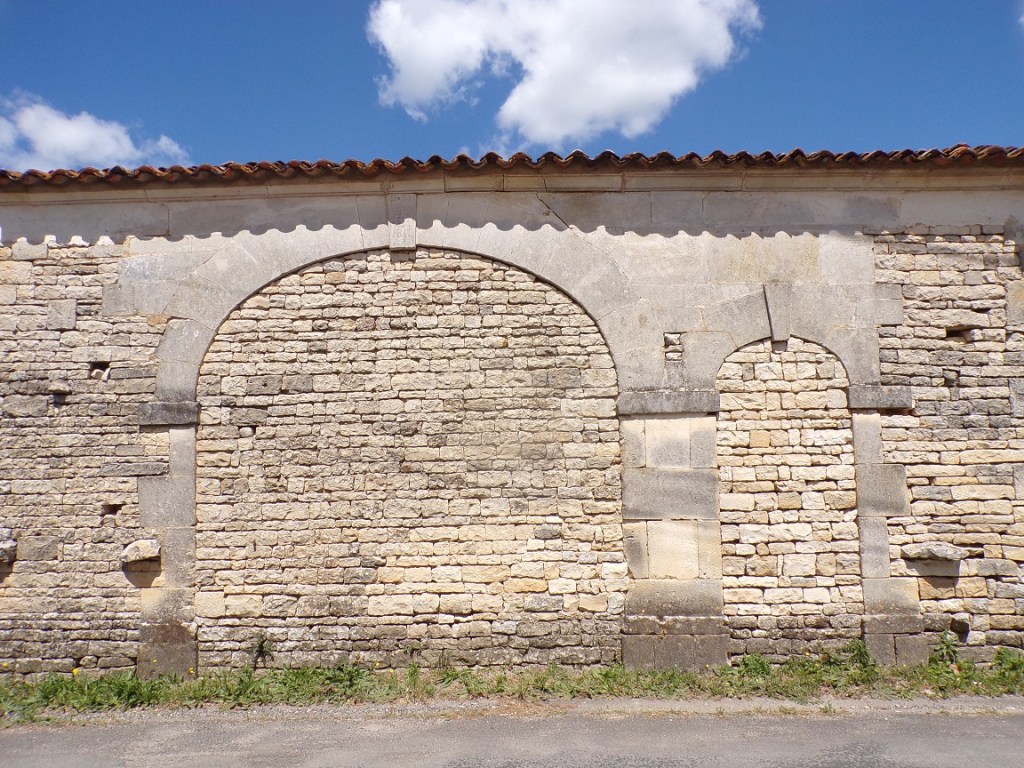 Nercillac - La Chagnaie – Porche daté ‘1815’ (23 avril 2024)