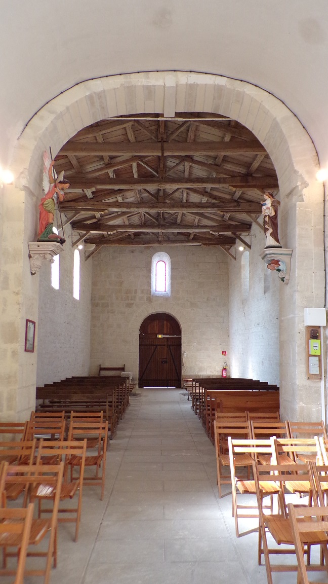 Prignac - L'église Saint-Pierre - Vue de l'autel (24 février 2018)
