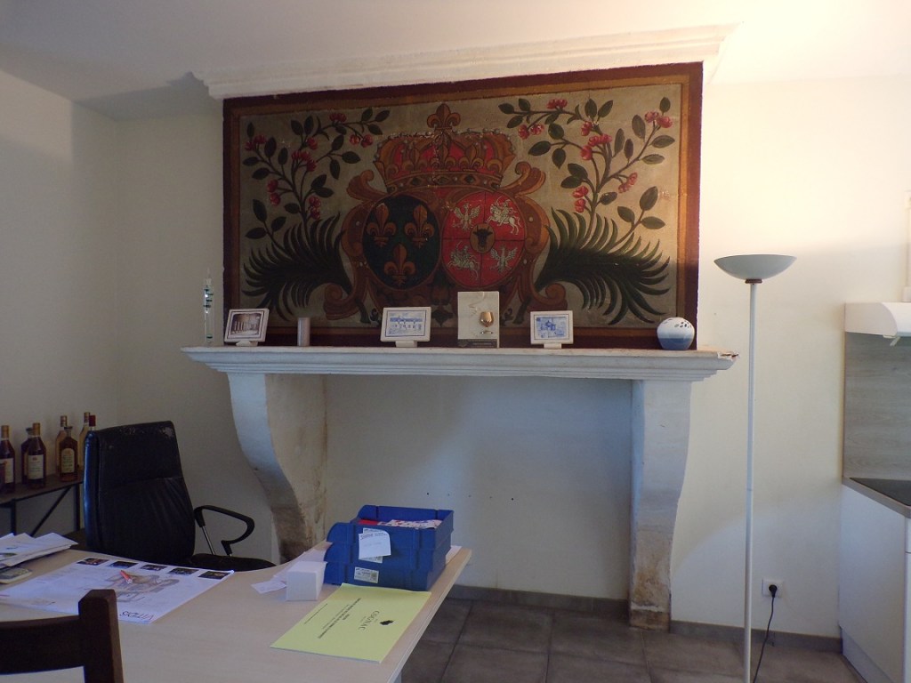 Saint-Même les Carrières – Cheminée datant du XVIIe siècle du logis du Renfermis (13 avril 2024)