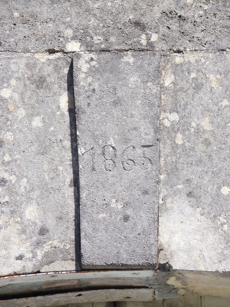 Saint-Même les Carrières – Chez Bouet - Porche daté 1865 (13 avril 2024)