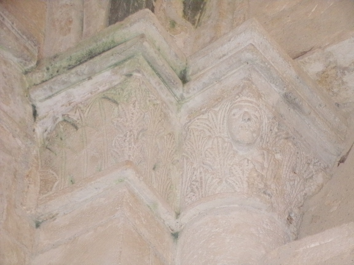 Saint-Même les Carrières – L'église - Un chapiteau (13 avril 2024)