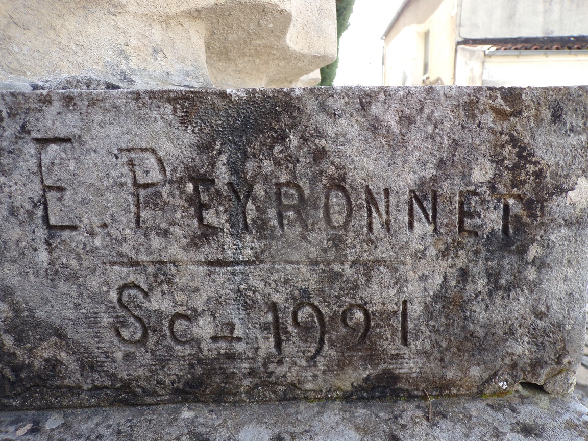 Segonzac – Le monument aux morts - Inscription - E. PEYRONNET SC 1921 (10 avril 2024)
