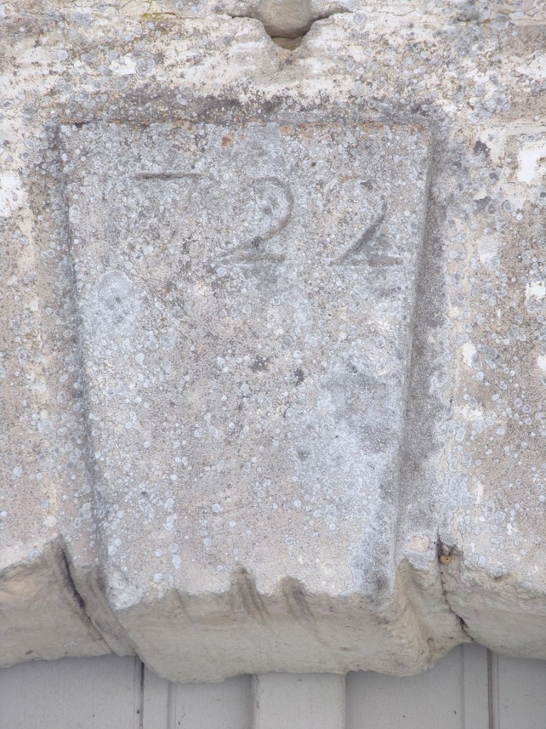 Bassac - Un porche daté '1722' route de Condé (27 mai 2024)