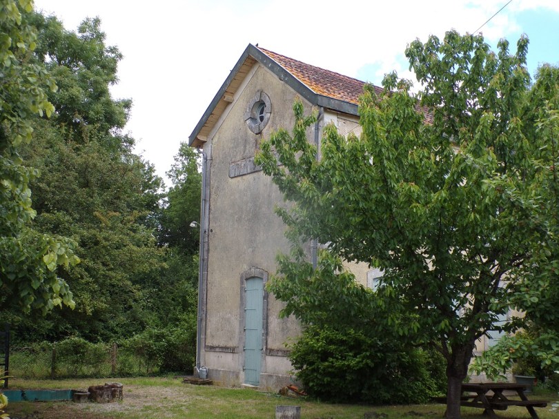 Brives-sur-Charente - La gare de Brives-sur-Charente (30 mai 2024)