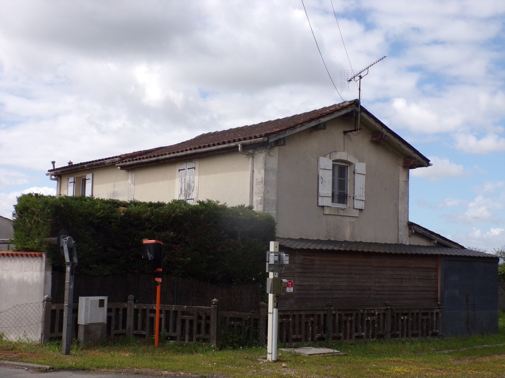 Merpins – Maison de garde-barrière 14 (6 mai 2024)