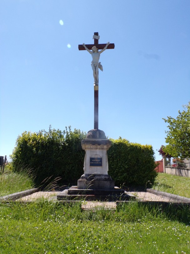 Salles d'Angles - Chemin de Broute Chèvre - La Croix de Mission (9 mai 2024)