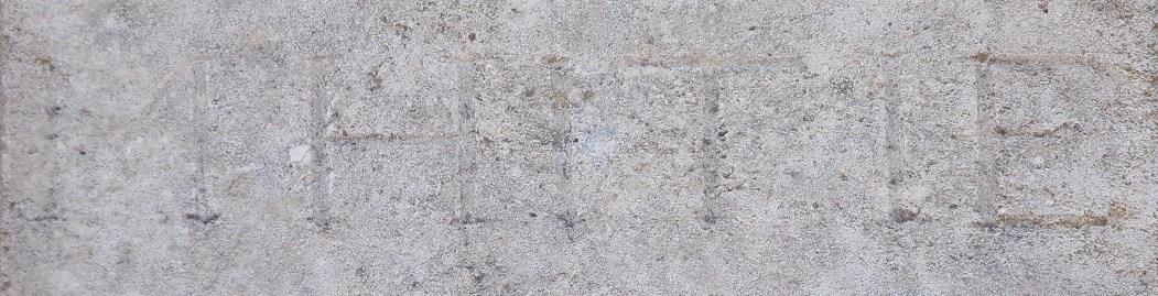 Salles d'Angles - Chemin de la Bonne Chauffe - Inscription 'M HITIE' - (9 mai 2024)