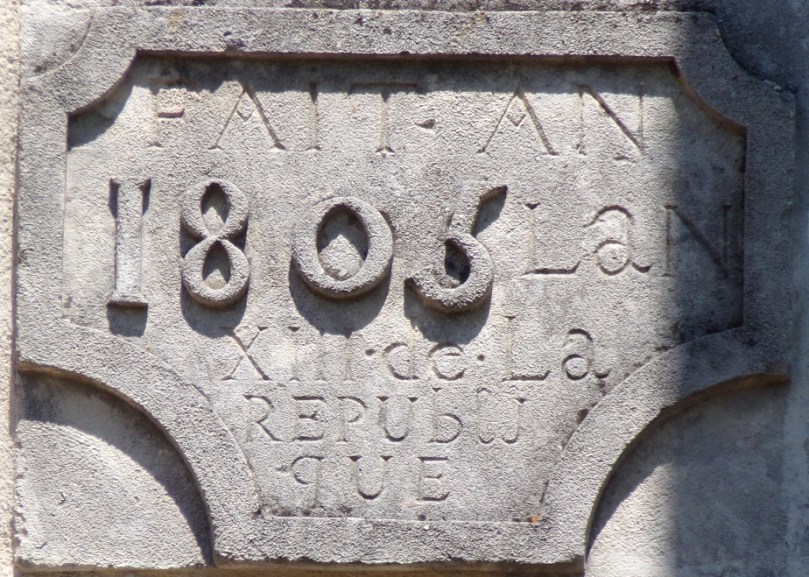 Salles d'Angles - Chemin de Saint-Martin - Ferme datée '1805' (9 mai 2024)