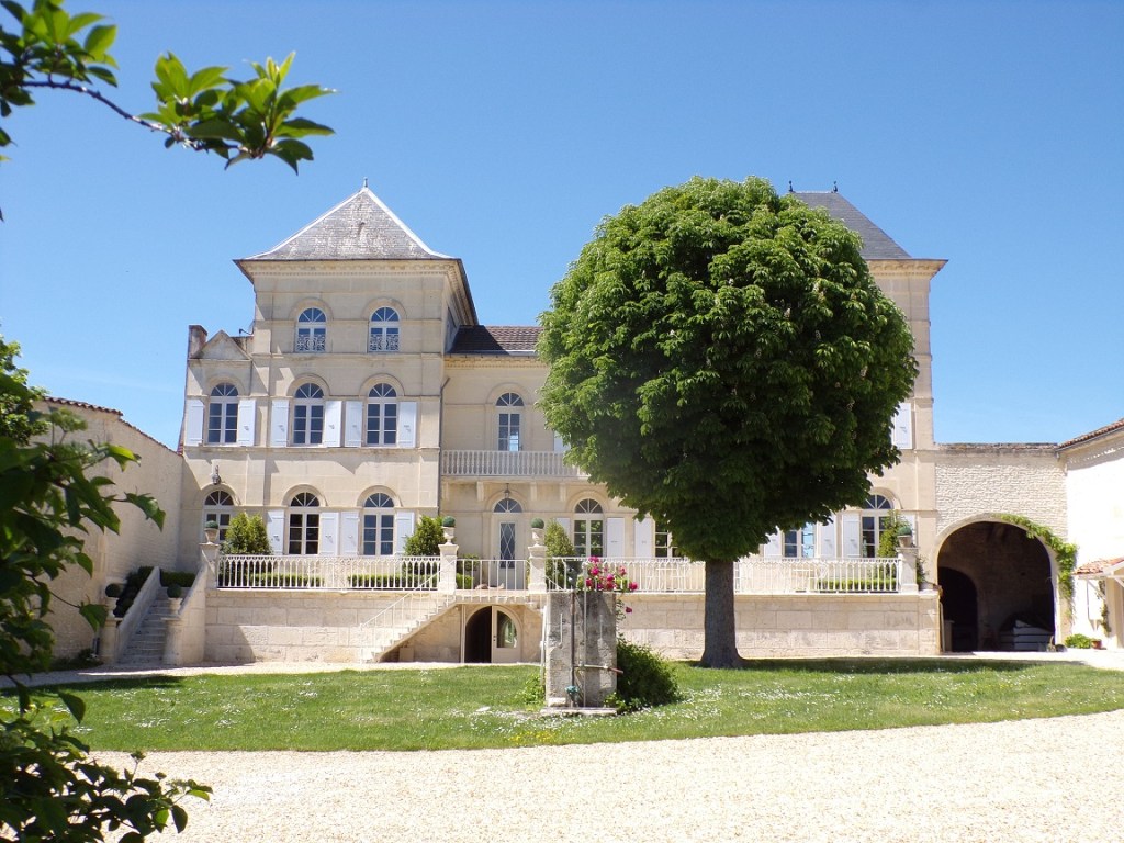 Salles d'Angles - Chemin de Saint-Martin - Ferme datée '1805' (9 mai 2024)