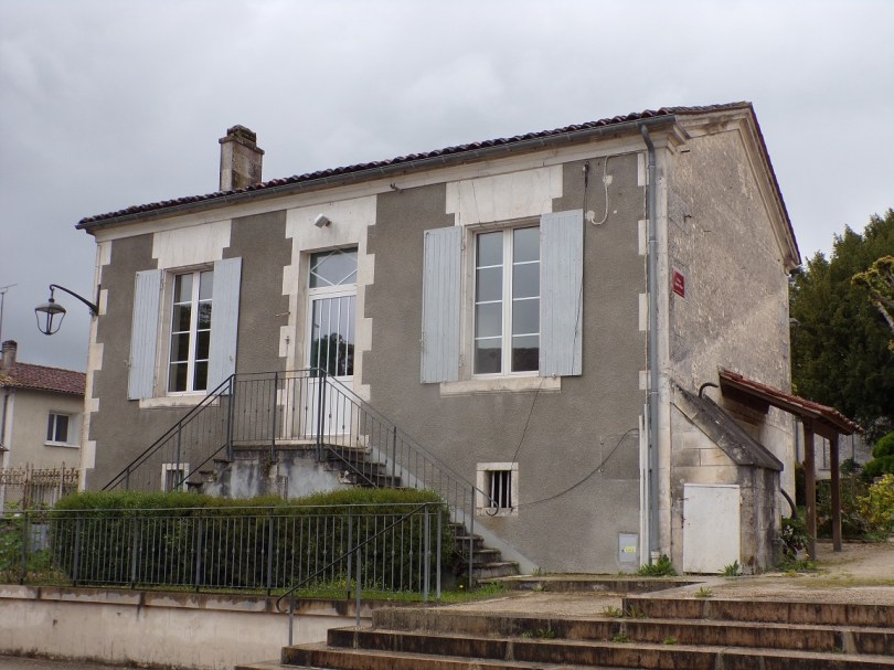 Salles d'Angles - L'ancienne mairie (15 mai 2024)