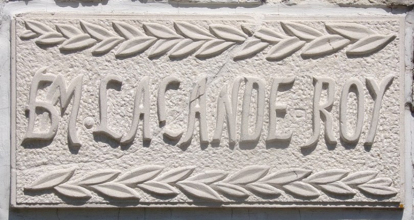 Salles d'Angles - rue des Mortemer n°2 - Portail 'BM La Lande Roy' (9 mai 2024)