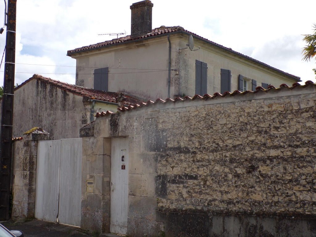 Verrières - Ancien presbytère (15 mai 2024)