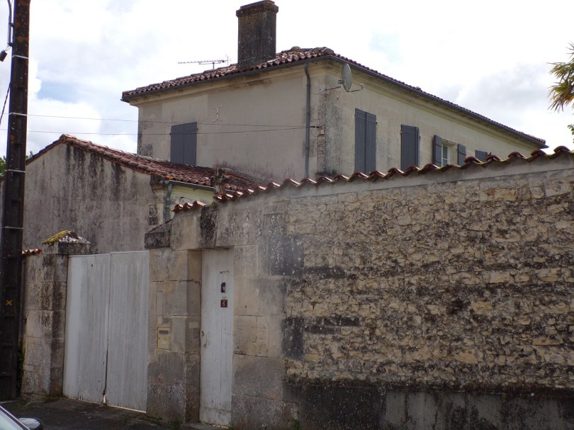 Verrières - Ancien presbytère (15 mai 2024)