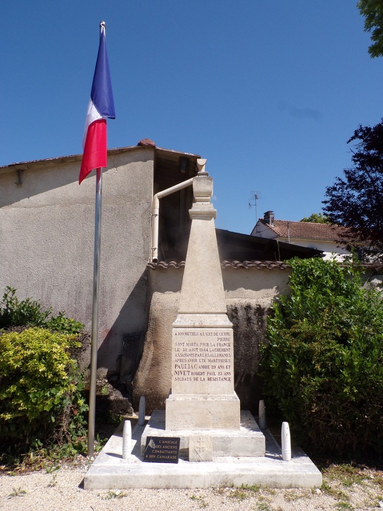 Jarnac - Monument aux morts le 30 août 1944 (26 juin 2024)