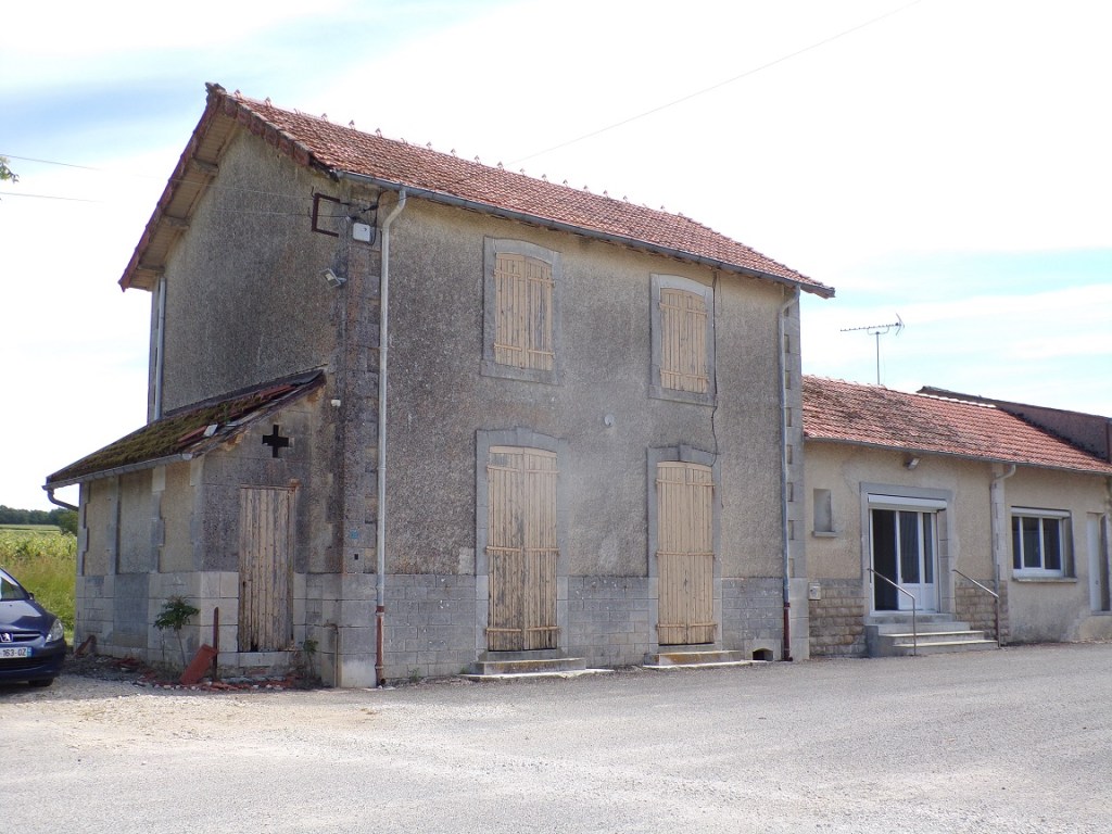 Neuvicq-le-Château – L'ancienne gare (13 juin 2024)