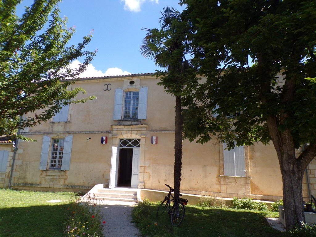 Saint-Sulpice-de-Cognac - La mairie (12 juin 2024)