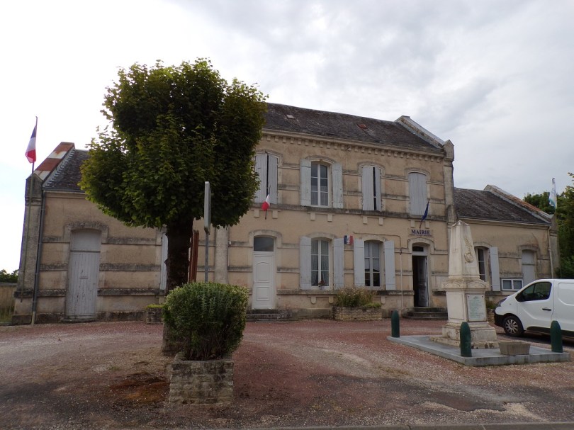 Louzignac - La mairie (15 juillet 2024)