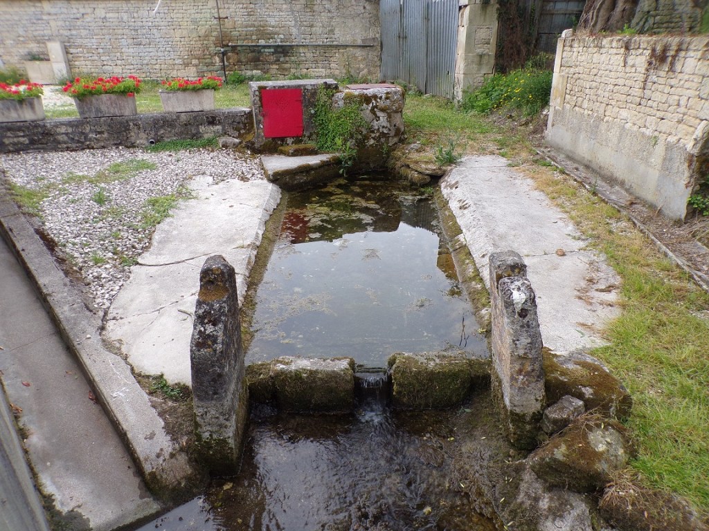 Louzignac - Le lavoir (15 juillet 2024)