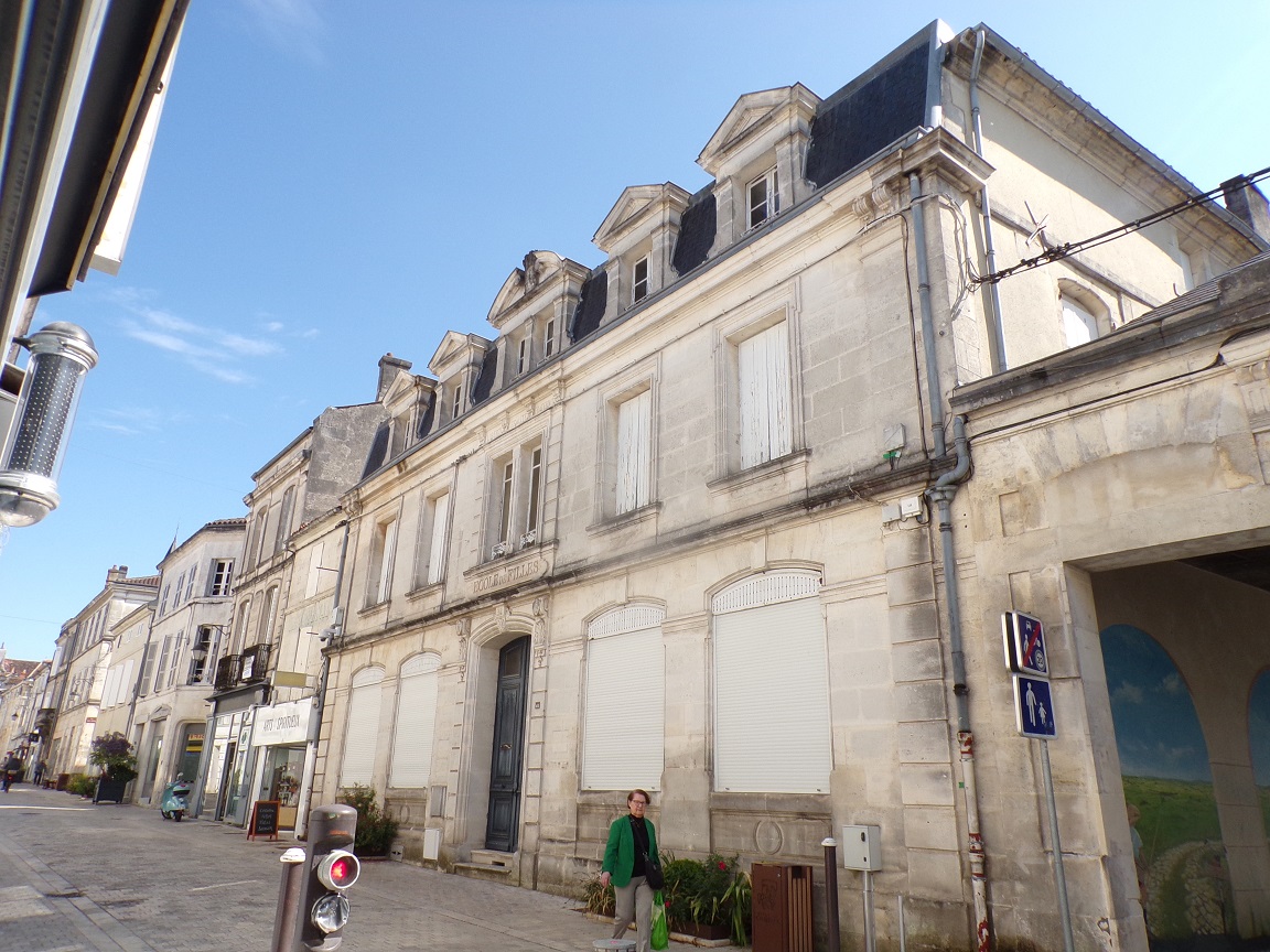 École primaire de filles du Centre, 103 rue Aristide Briand (31 août 2024)