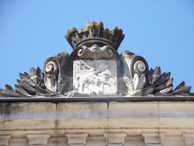 Un porche rue Aristide Briand (8 avril 2025)